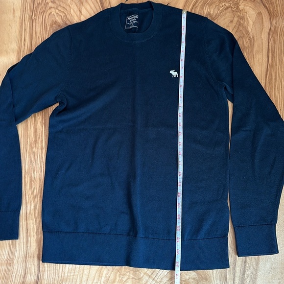 Men’s Abercrombie & Fitch medium Navy sweater - Picture 4 of 7